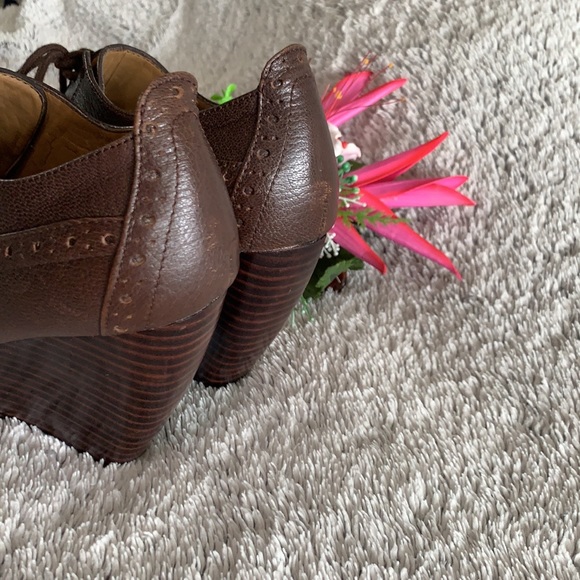 Nine west Leather lace up brown booties size 5.5 - Picture 3 of 5